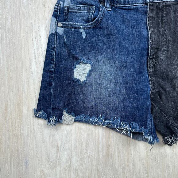 Cabi Park Colorblock Distressed Raw Hem Park Short Shorts Style #5987 Size 2 - Picture 3 of 14